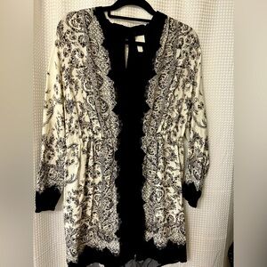 H&M size 14 black and cream paisley short dress